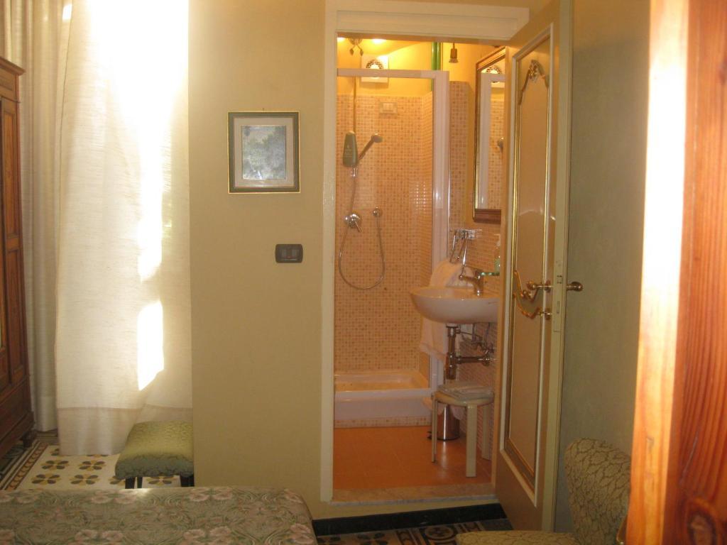 לוקה Villa Patrizia B&B חדר תמונה